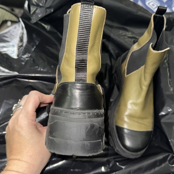 Each Other Olive & Black Leather Lug Platform Rugged Sole Ankle Boot Size 36 - Picture 3 of 15